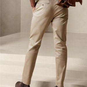 New With Tags Banana Republic Rapid Movement Chino